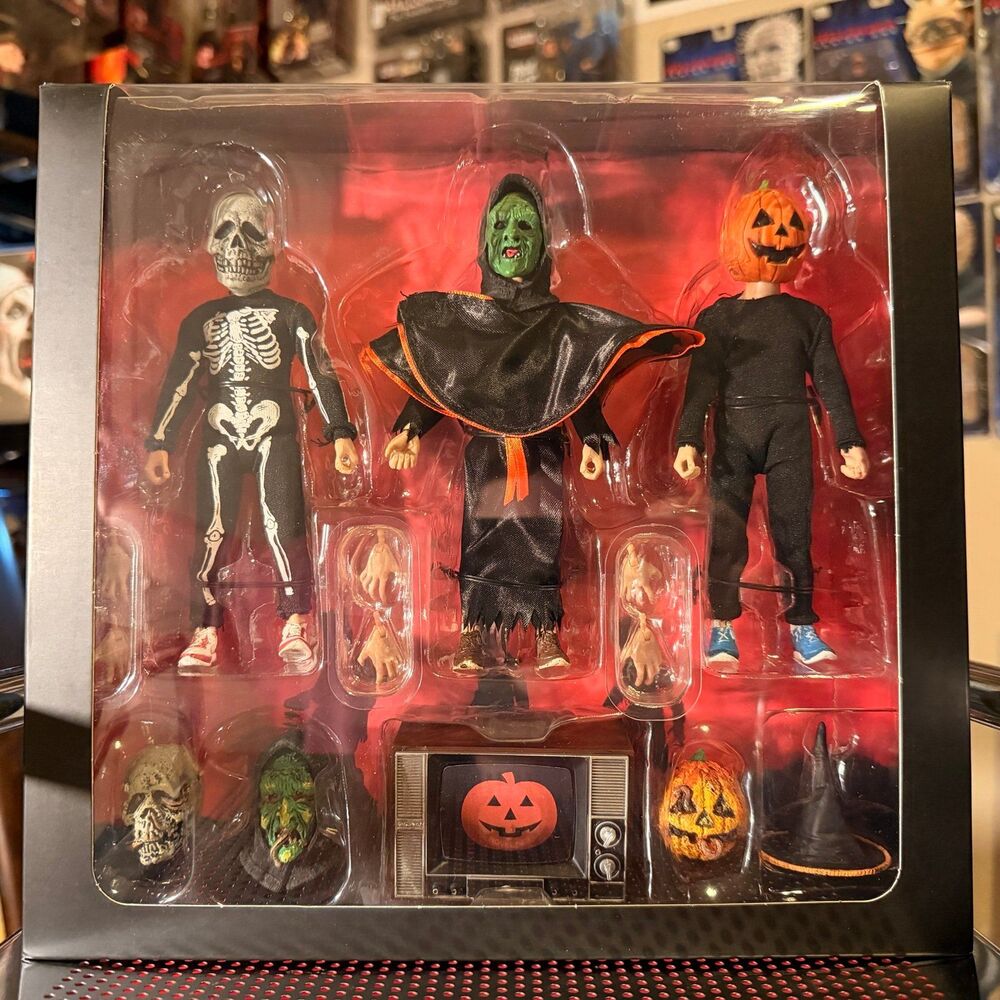 NECA Halloween III Season of the Witch Trick or Treaters Action Figure 3 Pack